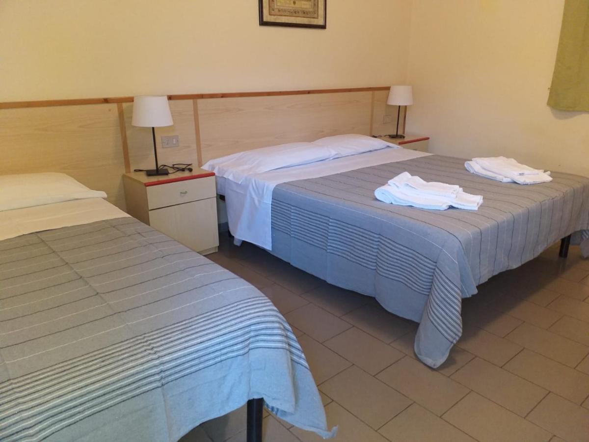 Hotel Lupo Di Mare Марина-ді-Кастаньєто-Кардуччі Екстер'єр фото